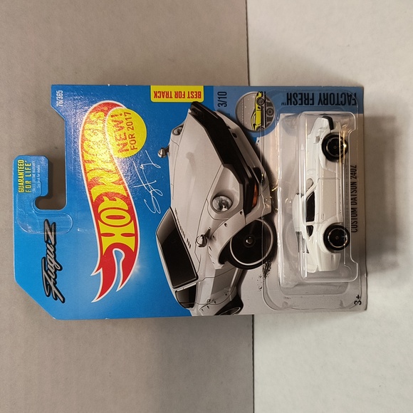 D2 Hot Wheels Custom Datsun 240Z white shipping protector - Picture 1 of 3